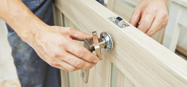 interior door repair Delano
